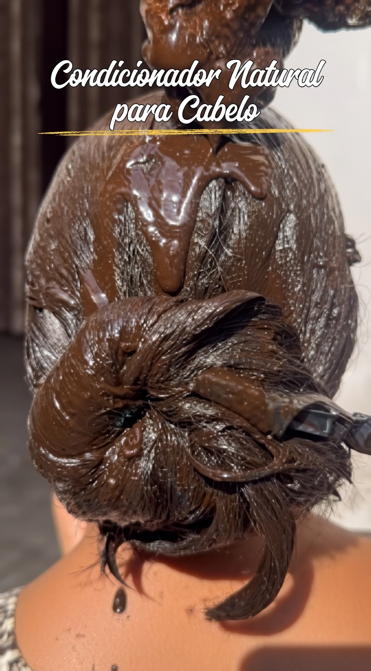 Descubra o Segredo Antigo Indiano: Uma Máscara Capilar Natural de Henna para Cabelos Mais Fortes, Brilhantes e Cobertura dos Fios Grisalhos