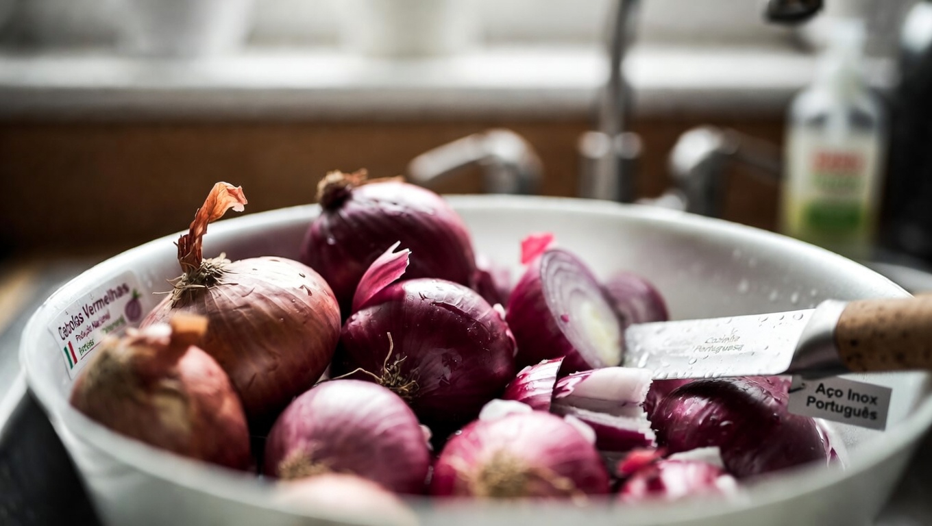 Comer cebolas pode ajudar a saúde dos seus olhos? Maneiras simples de adicionar esse vegetal do dia a dia à sua alimentação