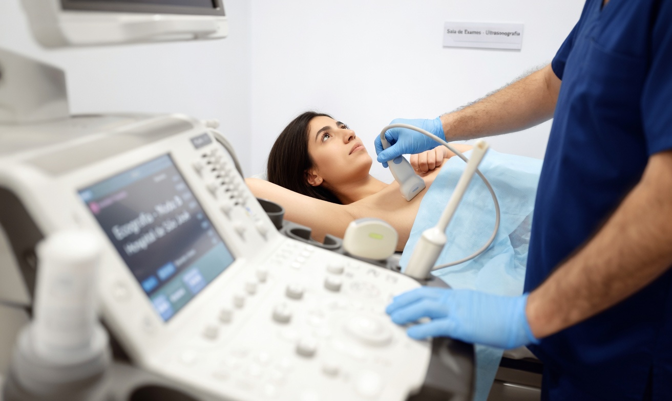 Tecido Mamário Denso e o Risco Oculto de Câncer: O Que as Mulheres com Mais de 50 Anos Devem Saber?