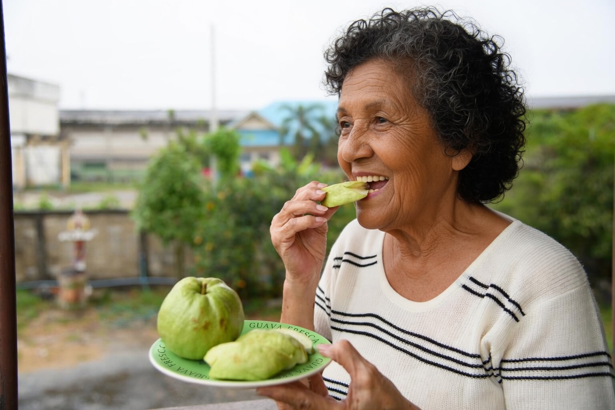 Será que esta fruta comum pode ajudar a proteger os seus olhos à medida que envelhece?