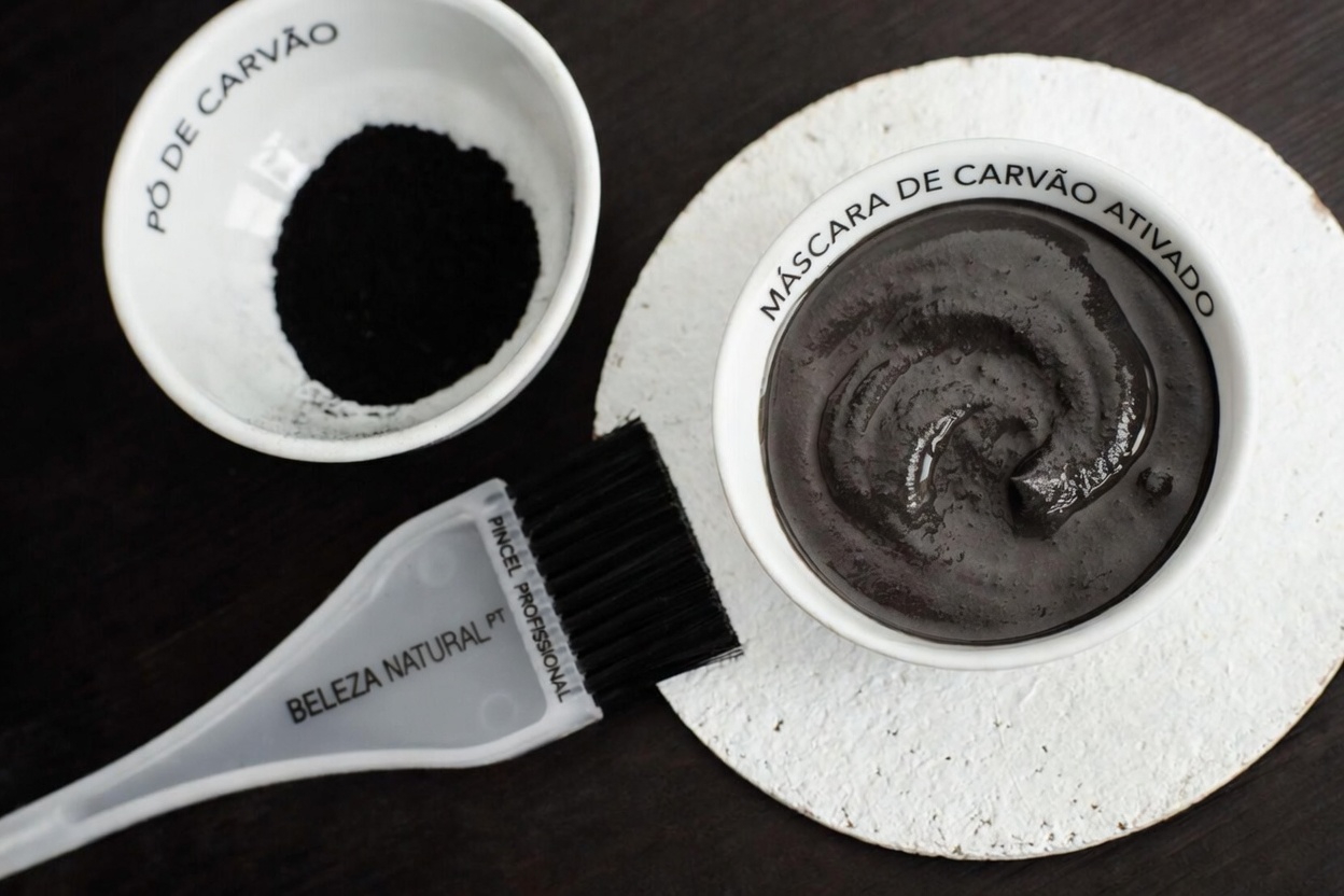 Cabelos brancos ficando grisalhos mais rápido? Um simples hábito em casa sobre o qual muitos idosos estão curiosos