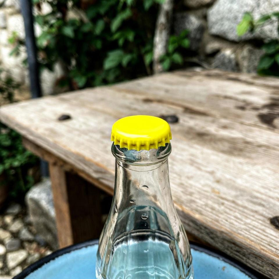 Se Você Vir uma Tampa Amarela na Coca-Cola, Isto é o Que Isso Significa