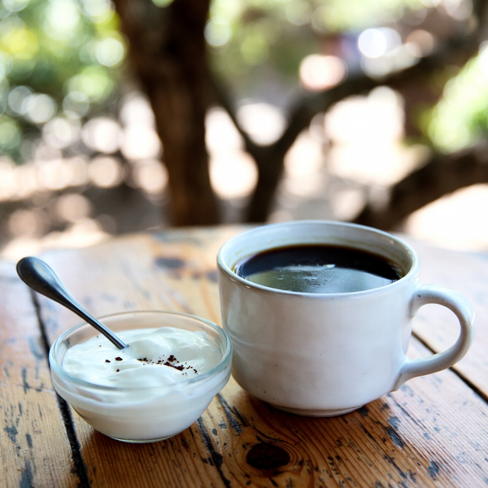 Misture Café com Iogurte e Surpreenda-se com os Resultados! Um Lanche Saudável e Energizante