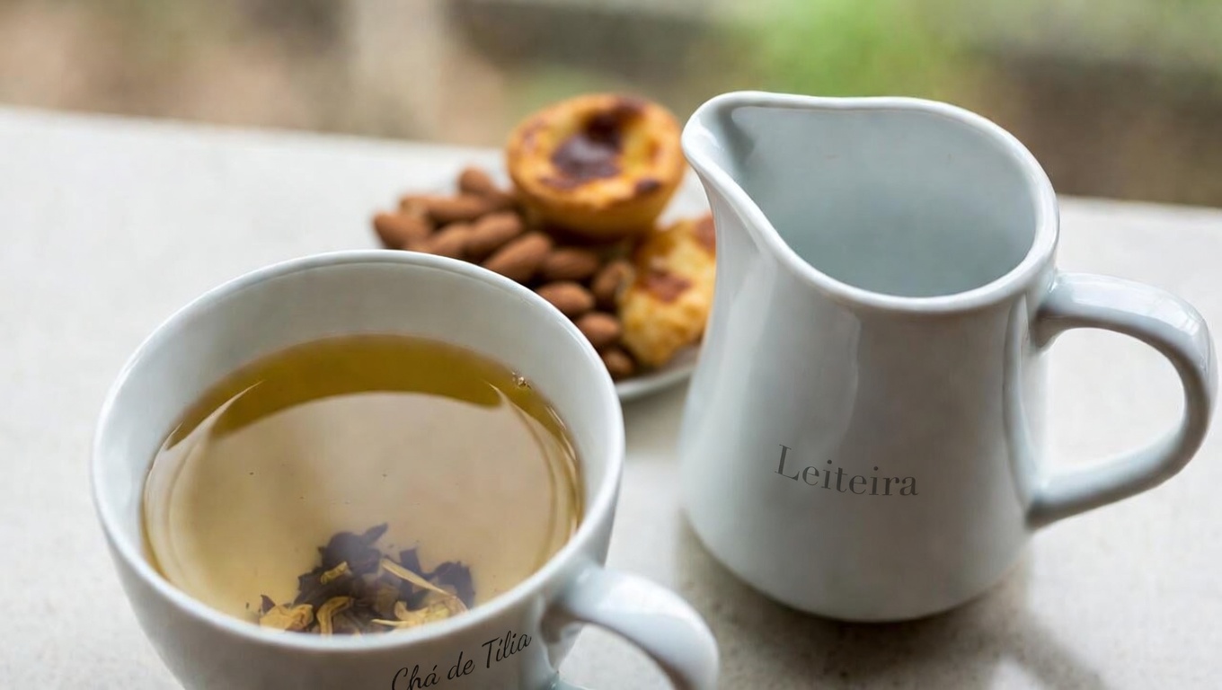 O Chá de Folhas de Amoreira é uma Adição Útil à sua Rotina Diária para a Saúde Metabólica?